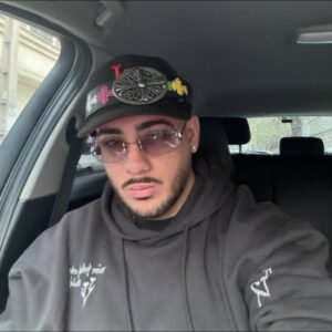 دانلود آهنگ کیاوش هنوزم سرچت میکنم نمیدونی فکر بهت میکنم دانلود آهنگ کیاوش هنوزم سرچت میکنم نمیدونی فکر بهت میکنم